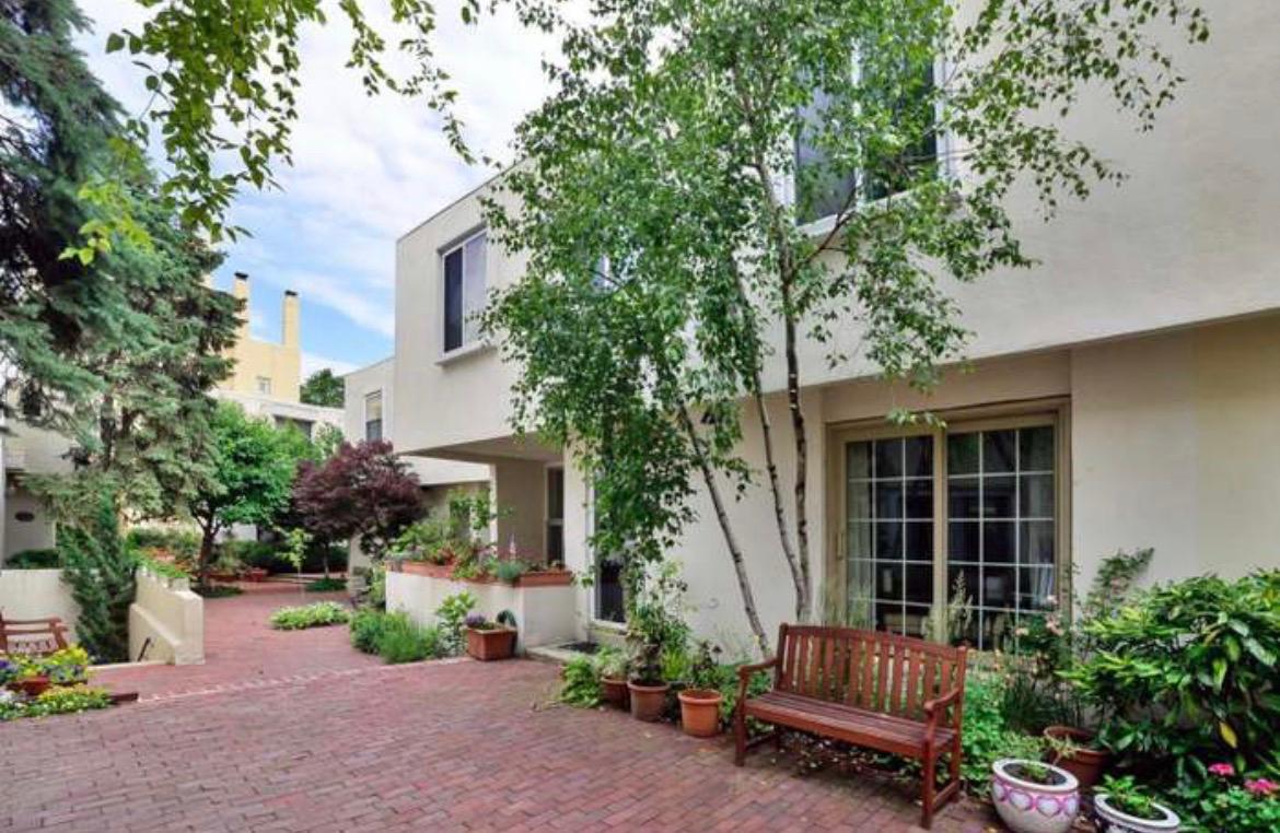 812 Lombard Street - Apt 32